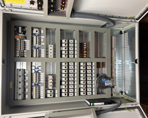 Switch cabinet Caliper - Császár